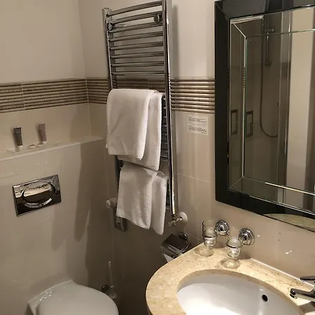 Otel Ariston 4*