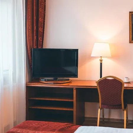 Ariston Hotell 4*