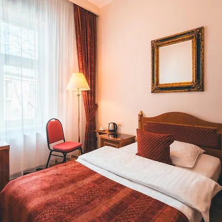 Ariston Hotell 4*