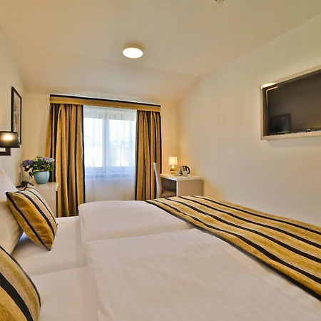 Ariston Prag