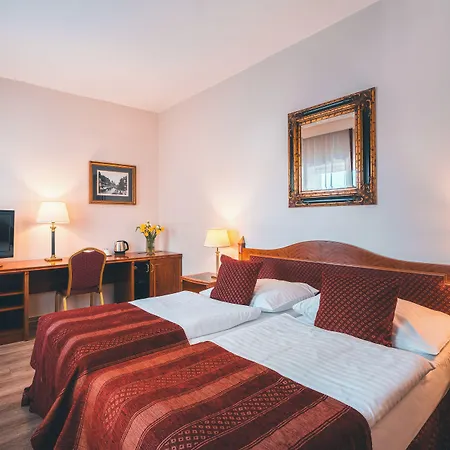Ariston Hotell 4*