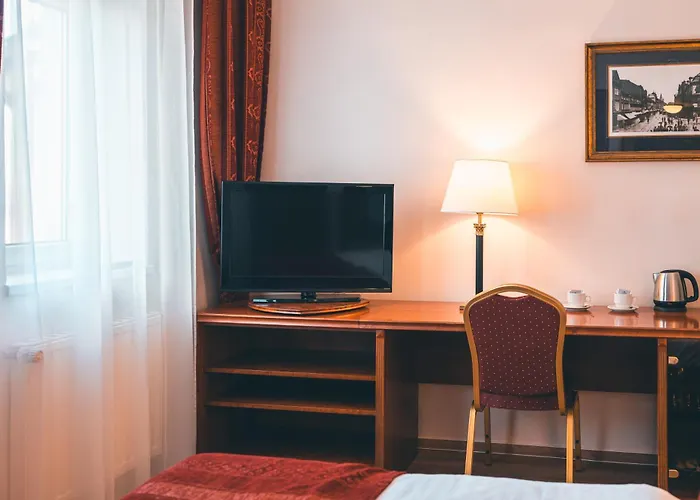 Ariston Hotell 4*