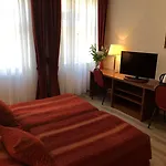 Ariston 4* Prague
