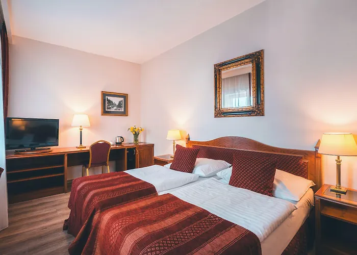 Ariston Otel 4*